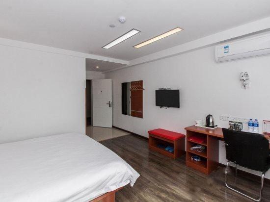 Thank Inn Chain Hotel Anhui Bengbu South Railway Station Экстерьер фото